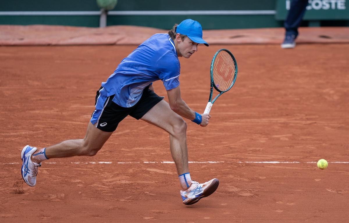 French Open PIX: Djokovic Survives Scare; De Minaur Stuns Medvedev ...