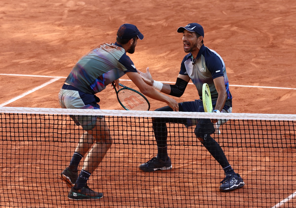 El Salvador's Marcelo Arevalo and Croatia's Mate Pavic celebrate victory over Italy's Simone Bolelli and Andrea Vavassori in the men's doubles final at Roland Garros, Paris, on Saturday.