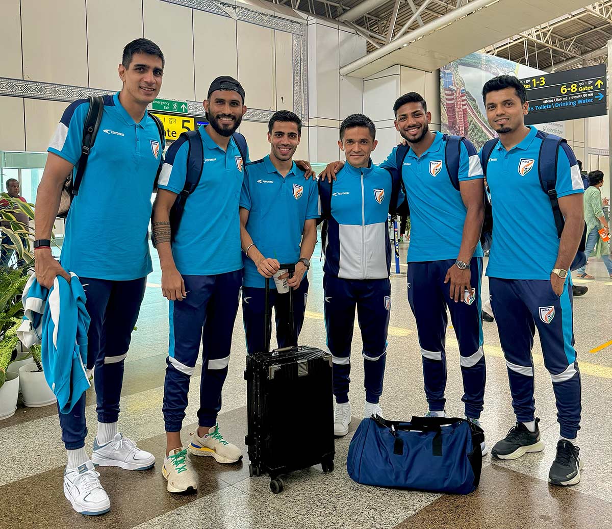 Sunil Chhetri with his teammates on arriving in Kolkata on Wednesday