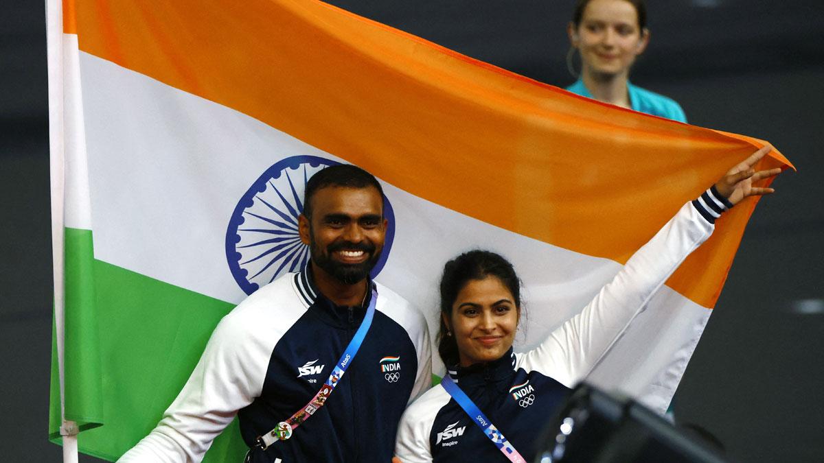 Manu Bhaker with P R Sreejesh