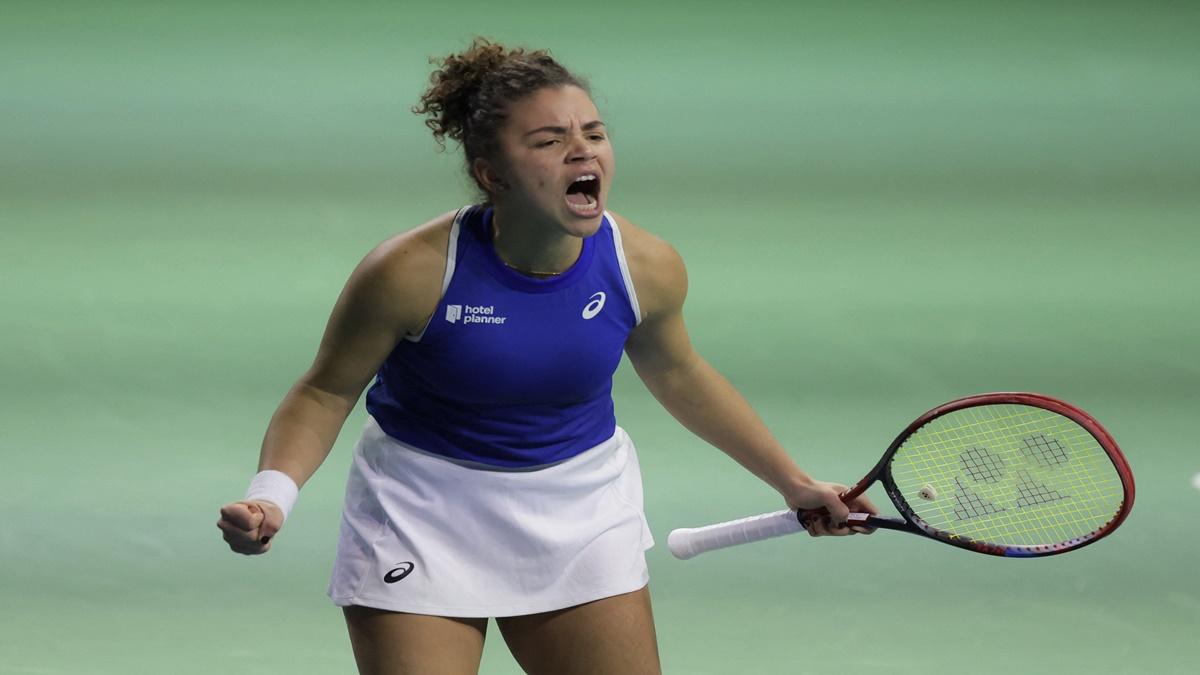 Italy's Jasmine Paolini celebrates winning her match against Japan's Moyuka Uchijima