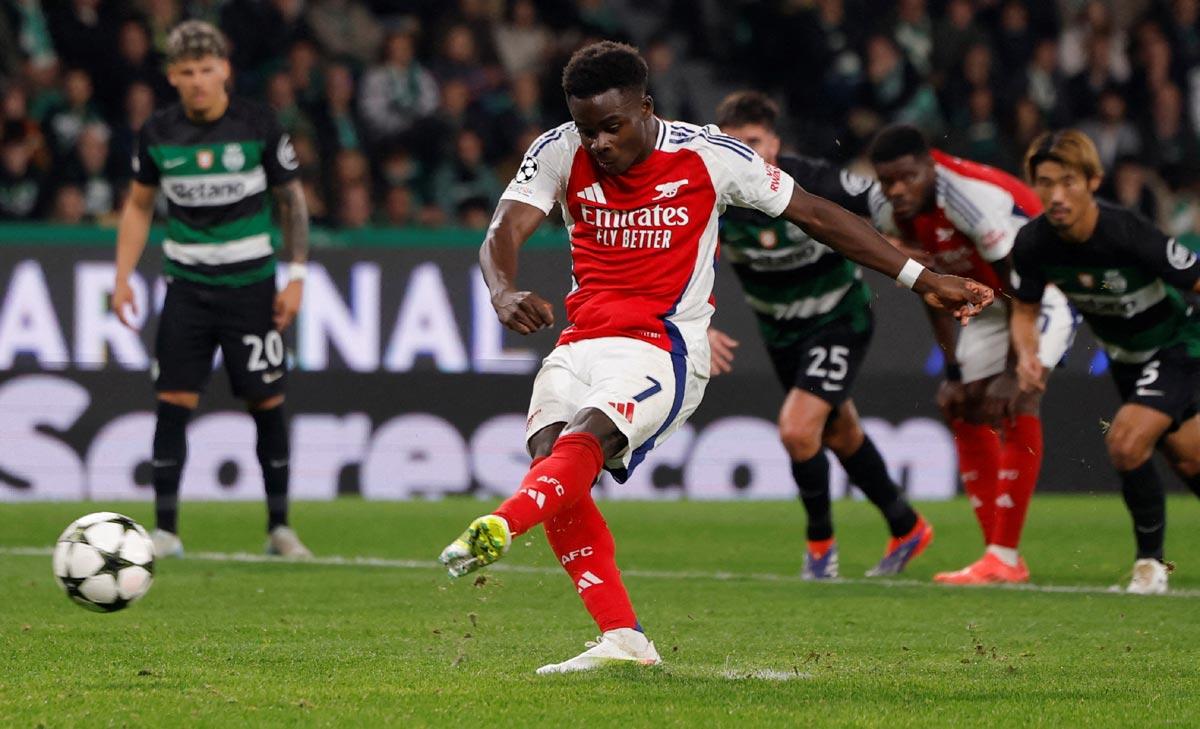 Bukayo Saka scores Arsenal's fourth goal