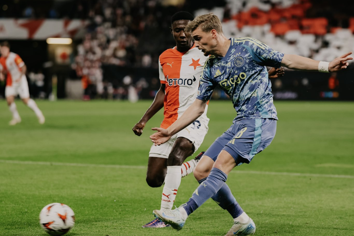 Action from the match between Ajax Amsterdam and Slavia Prague