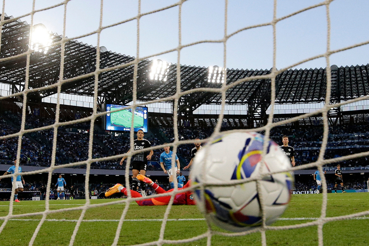 Napoli's Scott McTominay scores their first goal against Como in the Serie A at Stadio Diego Armando Maradona, Naples, Italy, on Friday