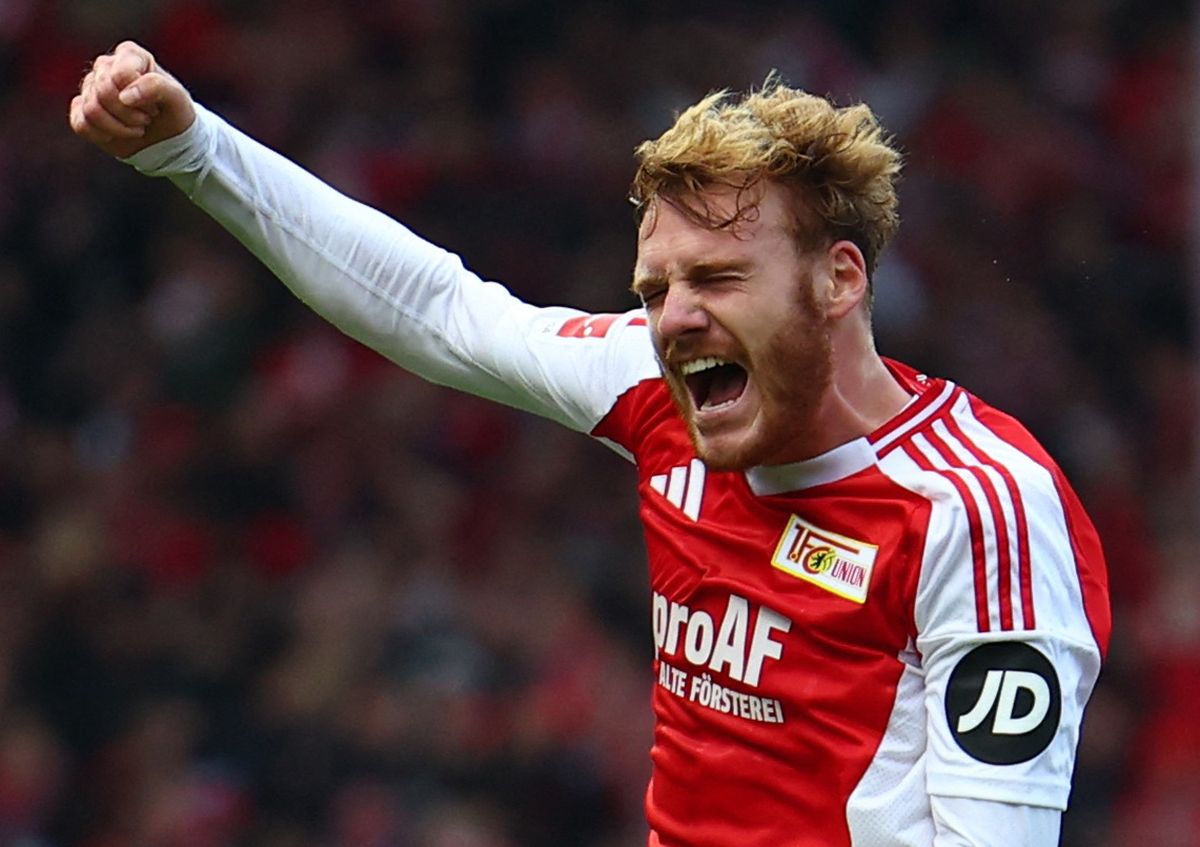 FC Union Berlin's Yorbe Vertessen celebrates scoring their second goal