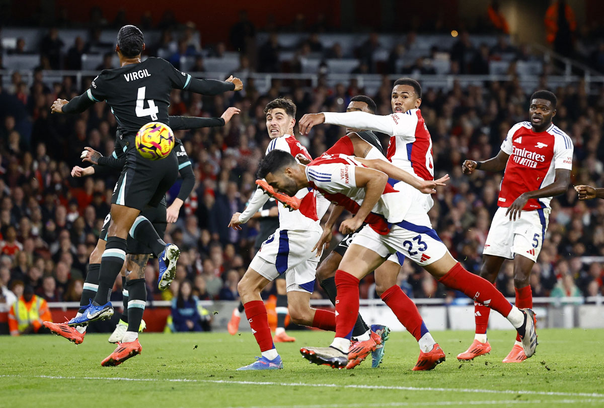 Arsenal's Mikel Merino scores their second goal