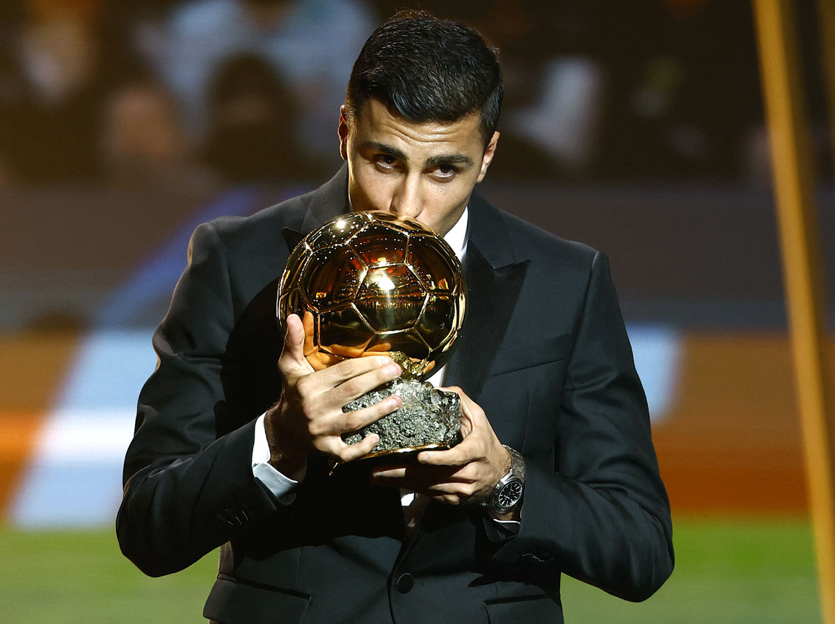 Spain's and Manchester City's Rodri with the Ballon d'Or