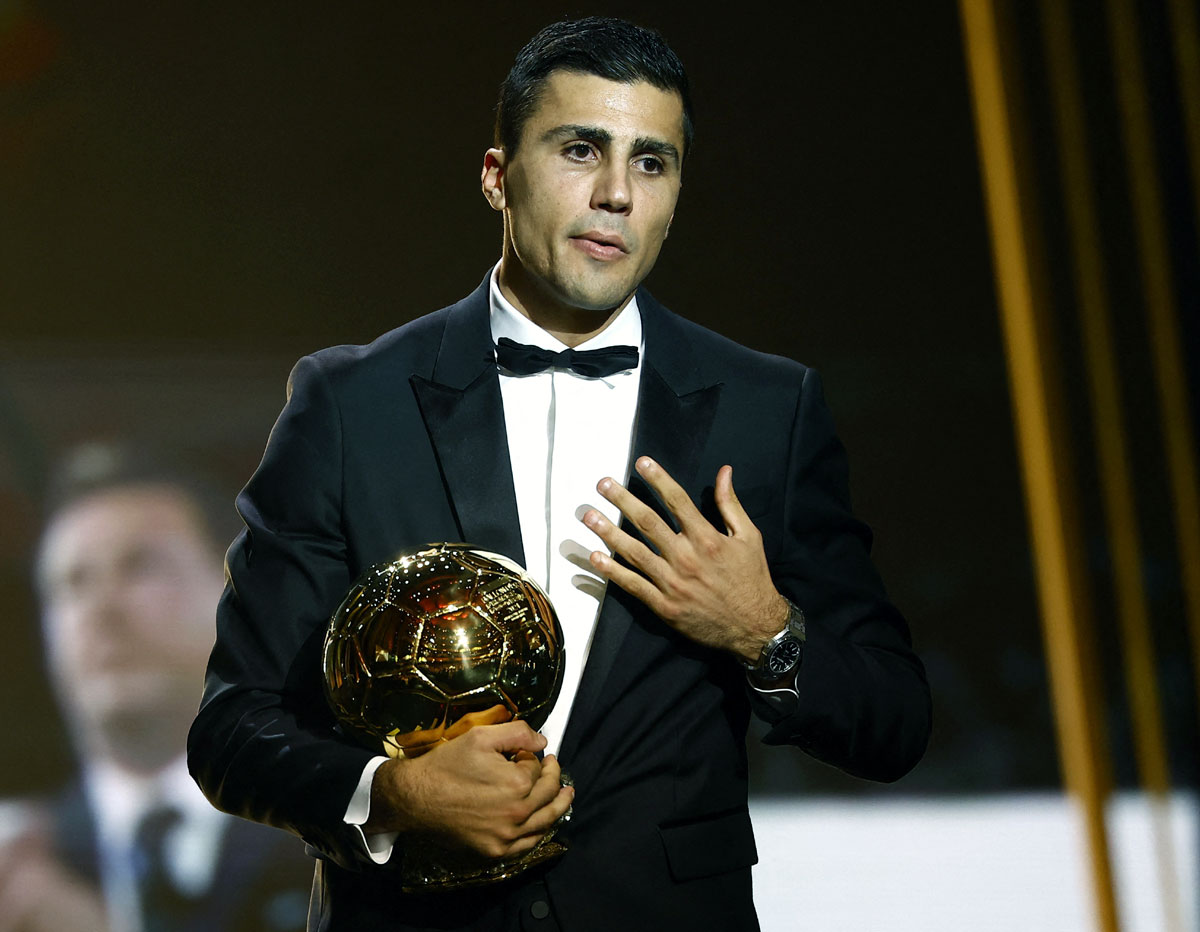 Spain's and Manchester City's Rodri with the Ballon d'Or