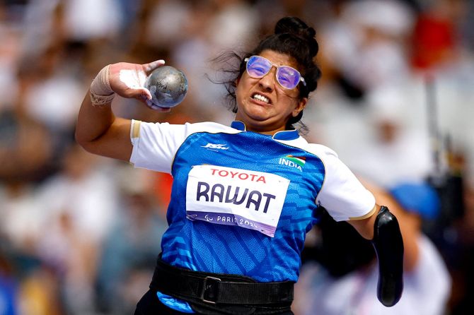 Amisha Rawat of India in action