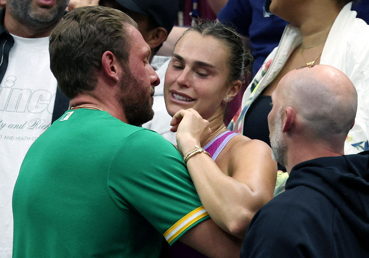 Aryna Sabalenka celebrates with partner Georgios Frangulis