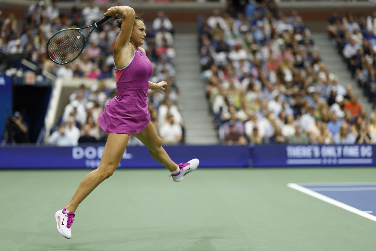 Aryna Sabalenka hits a forehand