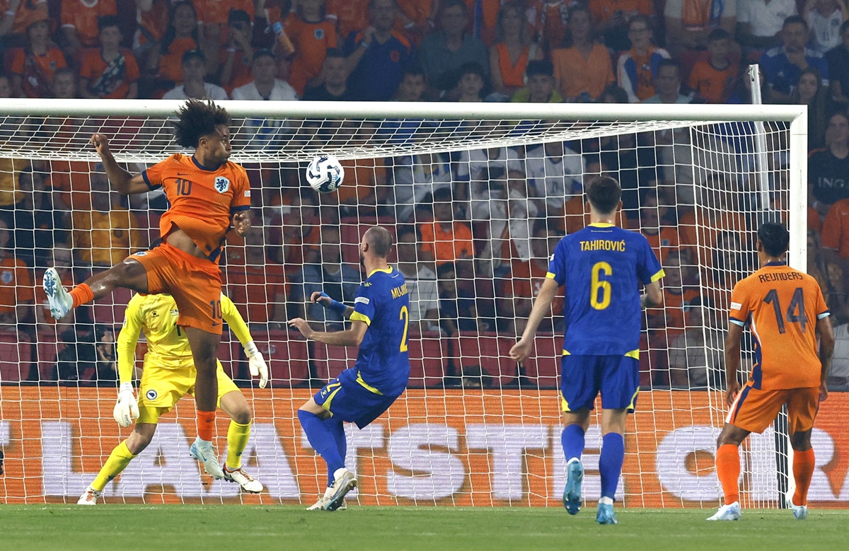 Joshua Zirkzee scores The Netherlands' first goal against Bosnia & Herzegovina at Philips Stadium, Eindhoven.