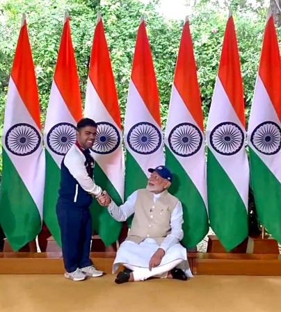 Paralympic gold medallist Navdeep Singh with PM Narendra Modi