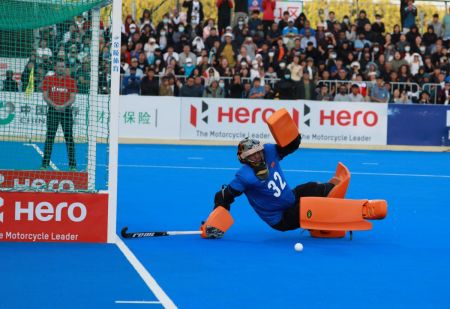 China goalkeeper Caiyu Wang