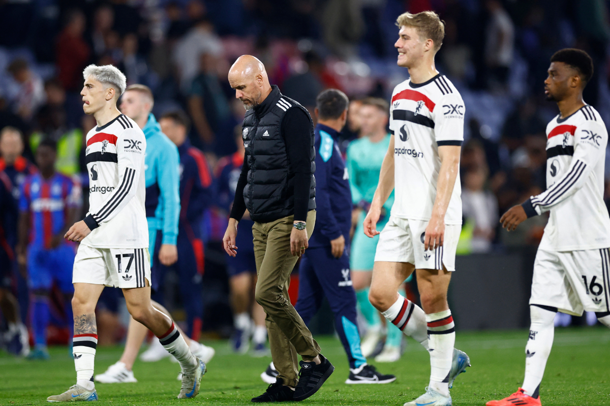 Manchester United manager Erik ten Hag and players are a dejected bunch after the match against Crystal Palace at Selhurst Park, London, Britain, on Saturday