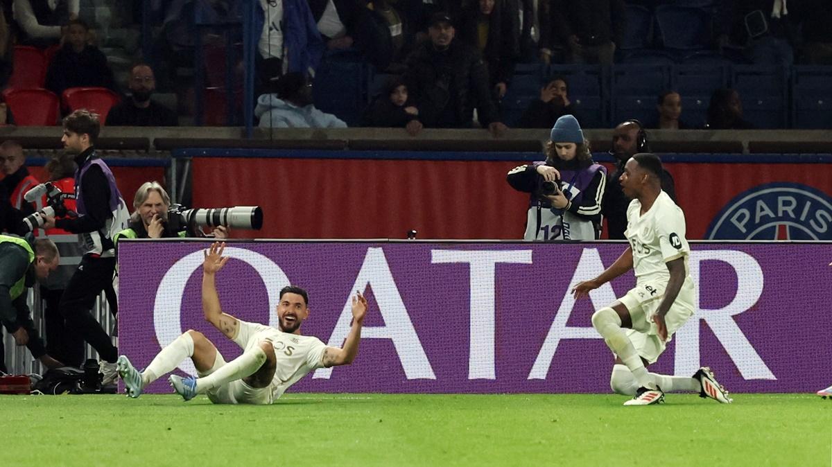 Morgan Sanson celebrates scoring Nice's second goal during the Ligue 1 match against Paris St Germain at Parc des Princes, Paris, on Friday.