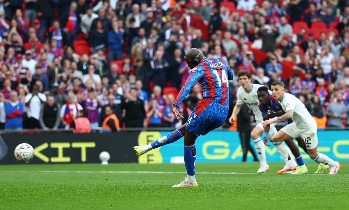 Crystal Palace's Jean-Philippe Mateta misses a penalty.