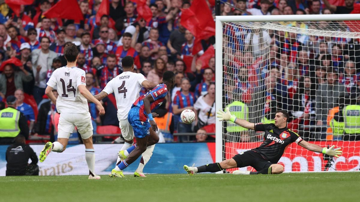 Eberechi Eze scores Crystal Palace's first goal in the FA Cup semi-final against Aston Villa at Wembley stadium, London, on Saturday.