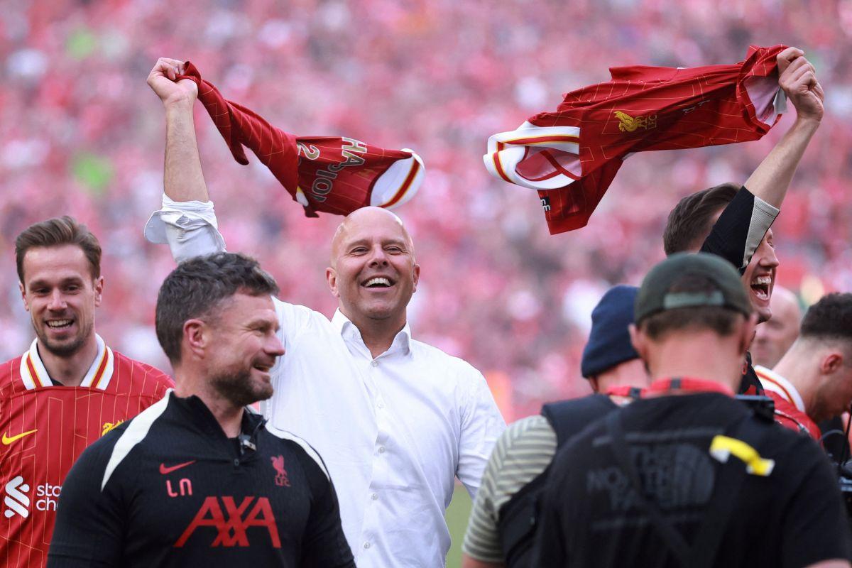 Liverpool manager Arne Slot and teammates celebrate after winning the Premier League