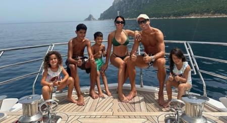 Cristiano Ronaldo Cristiano Ronaldo