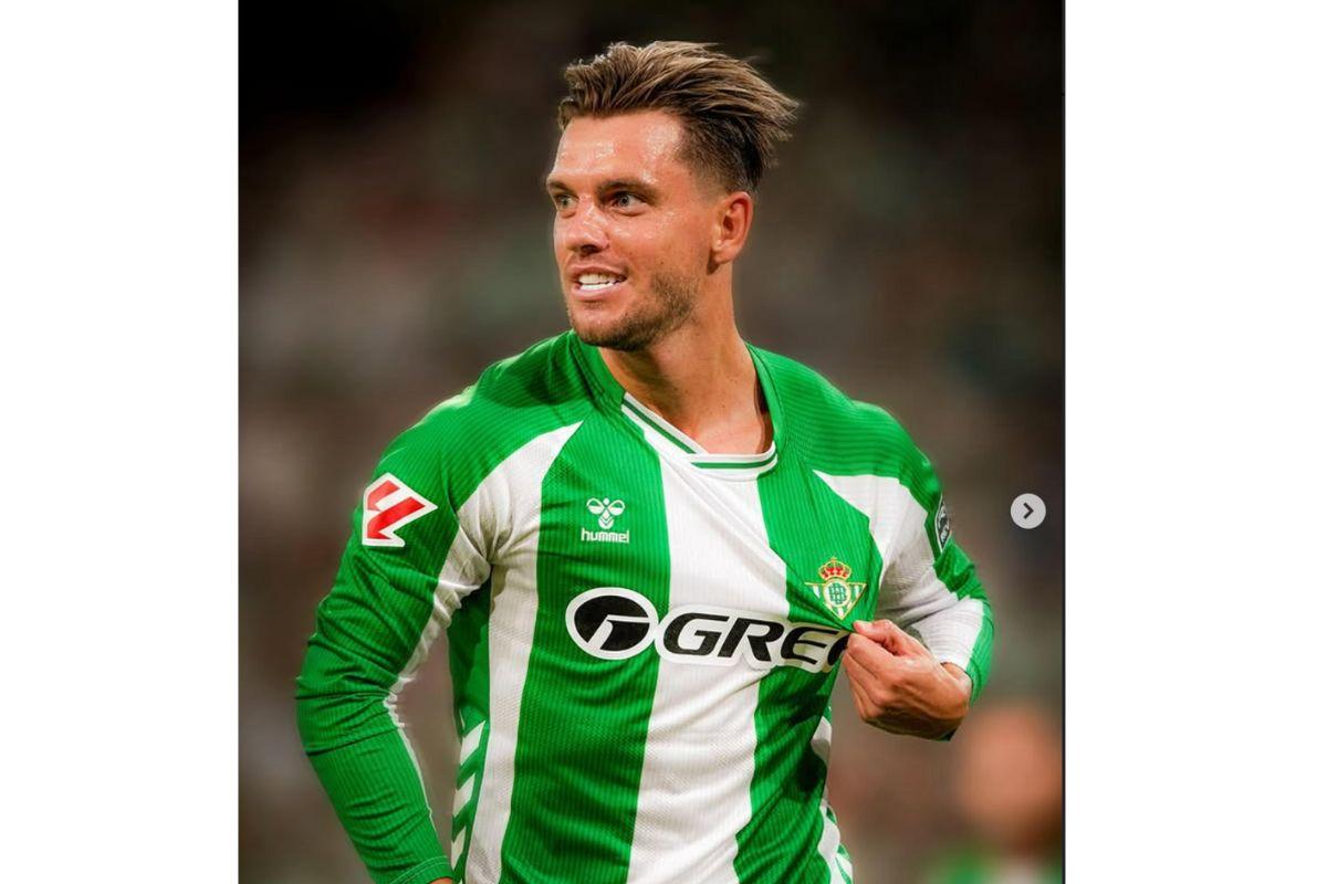 Real Betis' Giovani Lo Celso celebrates scoring against Alaves in their La Liga match in Seville, on Friday