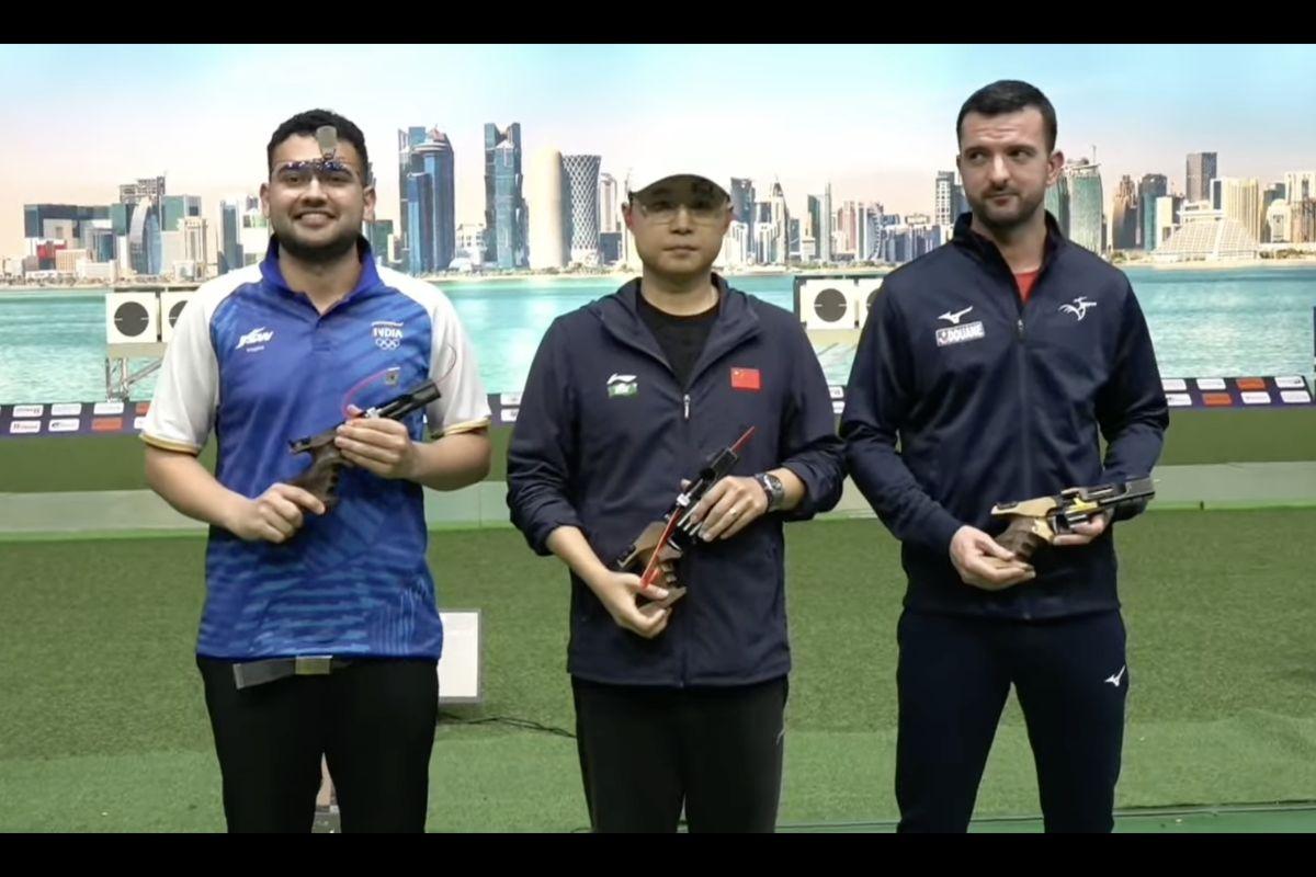 China's Li Yuehong got the better of India's Anish Bhanwala who pocketed the silver, while . reigning world champion Clement Bessaguet of France won bronze in the 25m Rapid Fire Pistol event in Doha on Sunday
