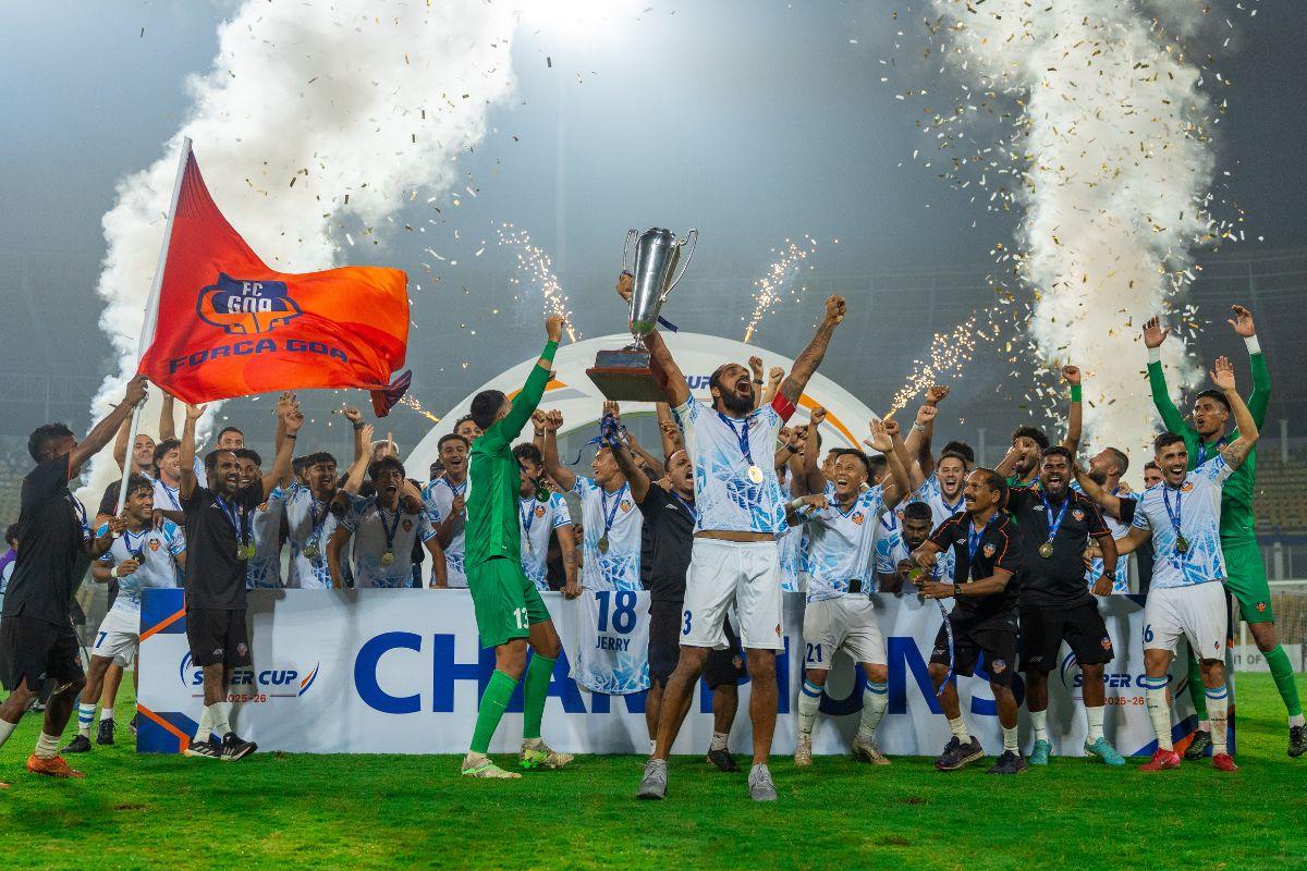 FC Goa captain Sandesh Jhinghan and players celebrate winning the Super Cup final on Sunday