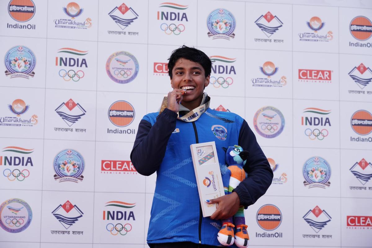 In the Women's Freestyle 400m, 14 year old Dhinidhi Desinghu clocked the new best Indian Time of 4:24:60 at the National Games on Monday