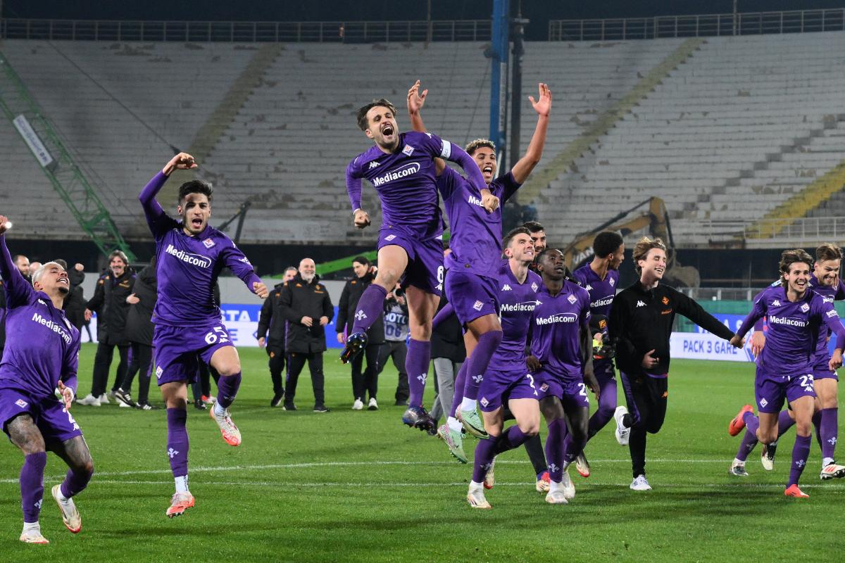 Fiorentina players celebrate after their Serie A match against Inter Milan - Stadio Artemio Franchi, Florence, on Thursday