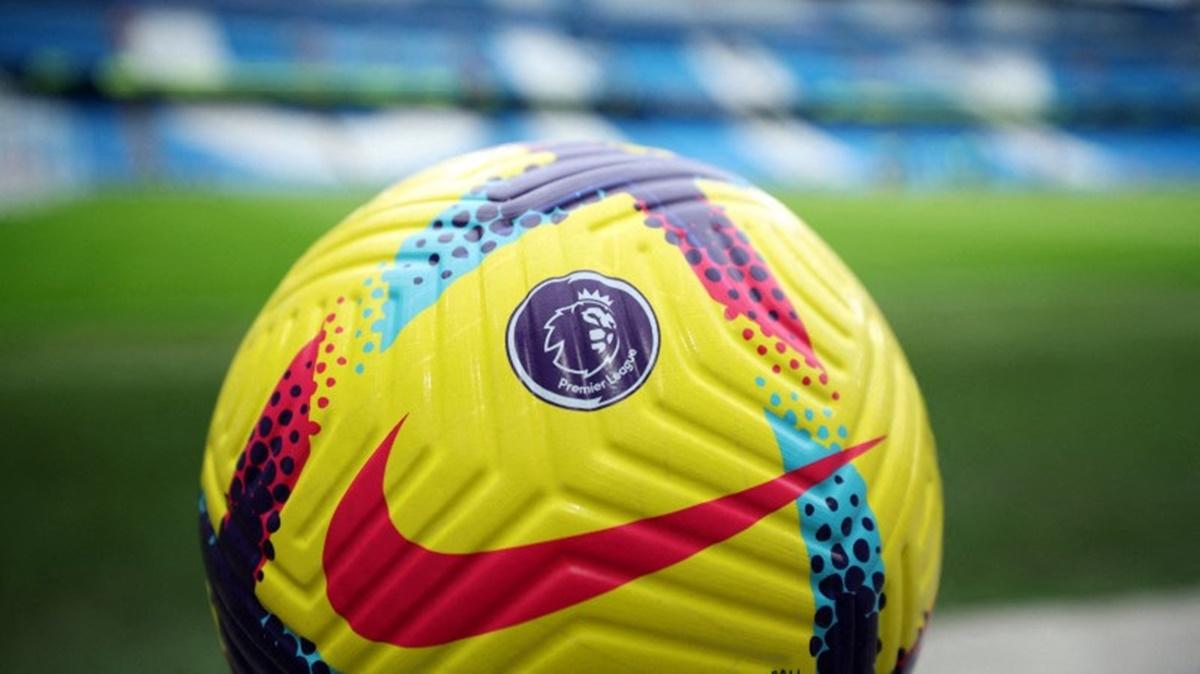 A general view of the Premier League branded ball.