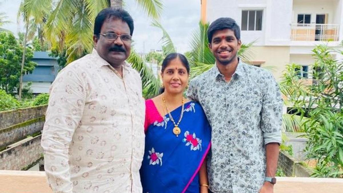 Satwiksairaj Rankireddy with his parents