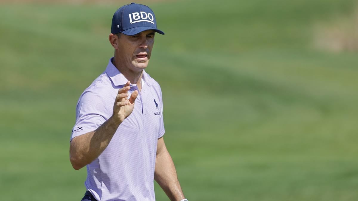 Billy Horschel reacts to the crowd applause after making his putt on the third green in the first round of the Cognizant Classic Palm Beaches golf tournament, in Florida, on Thursday.