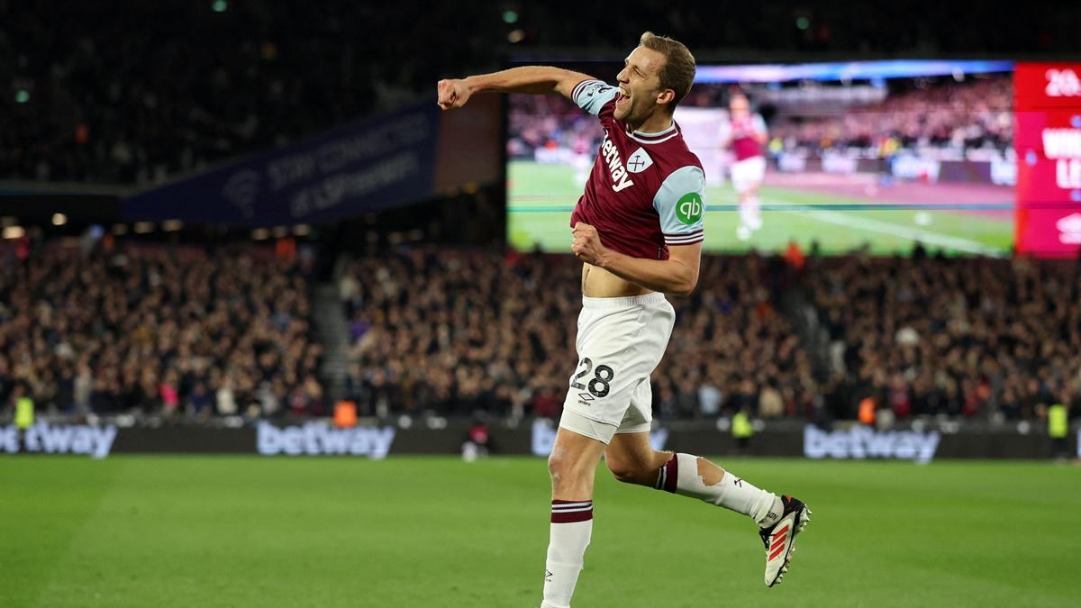 Tomas Soucek celebrates scoring West Ham United's first goal in the Premier League match against Leicester City at London Stadium on Thursday.