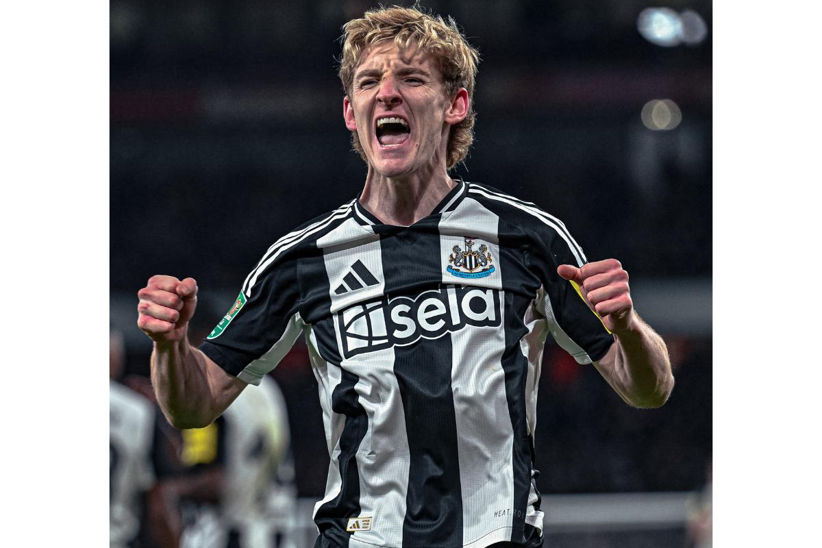 Newcastle United's Anthony Gordon celebrates scoring the winner against Arsenal  in the League Cup semi-final first leg at Emirates Stadium in London on Tuesday