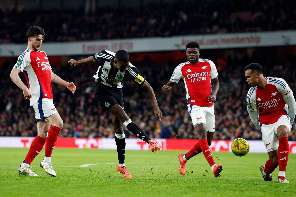 Newcastle United's Alexander Isak shoots at goal to net  the opener in the League Cup semi-final first leg match against Arsenal  