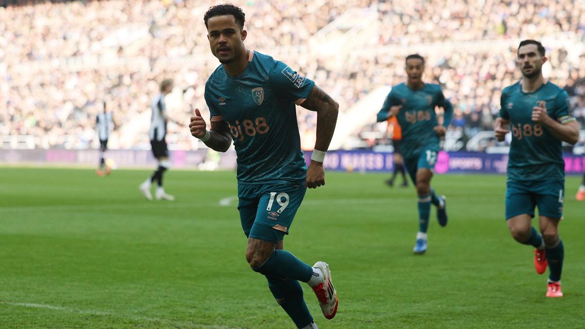 Justin Kluivert celebrates scoring AFC Bournemouth's first goal.