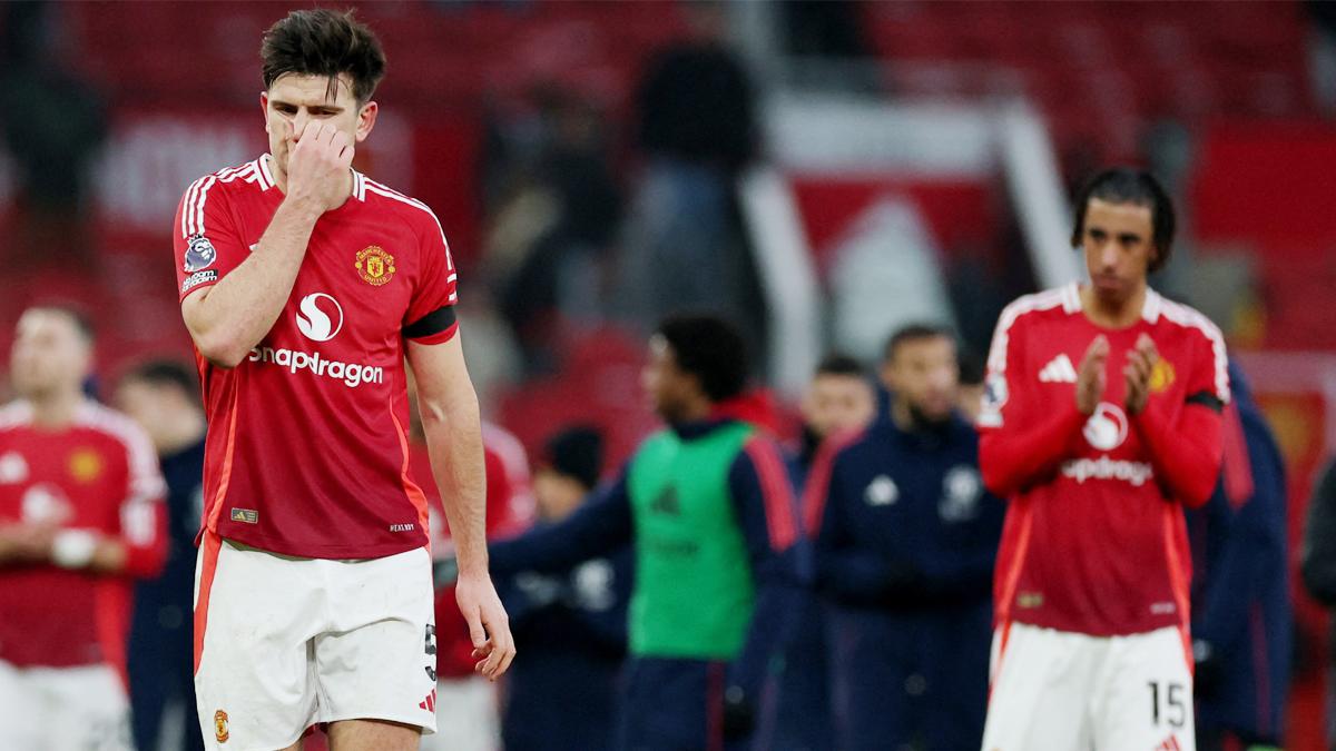 Manchester United's Harry Maguire looks dejected