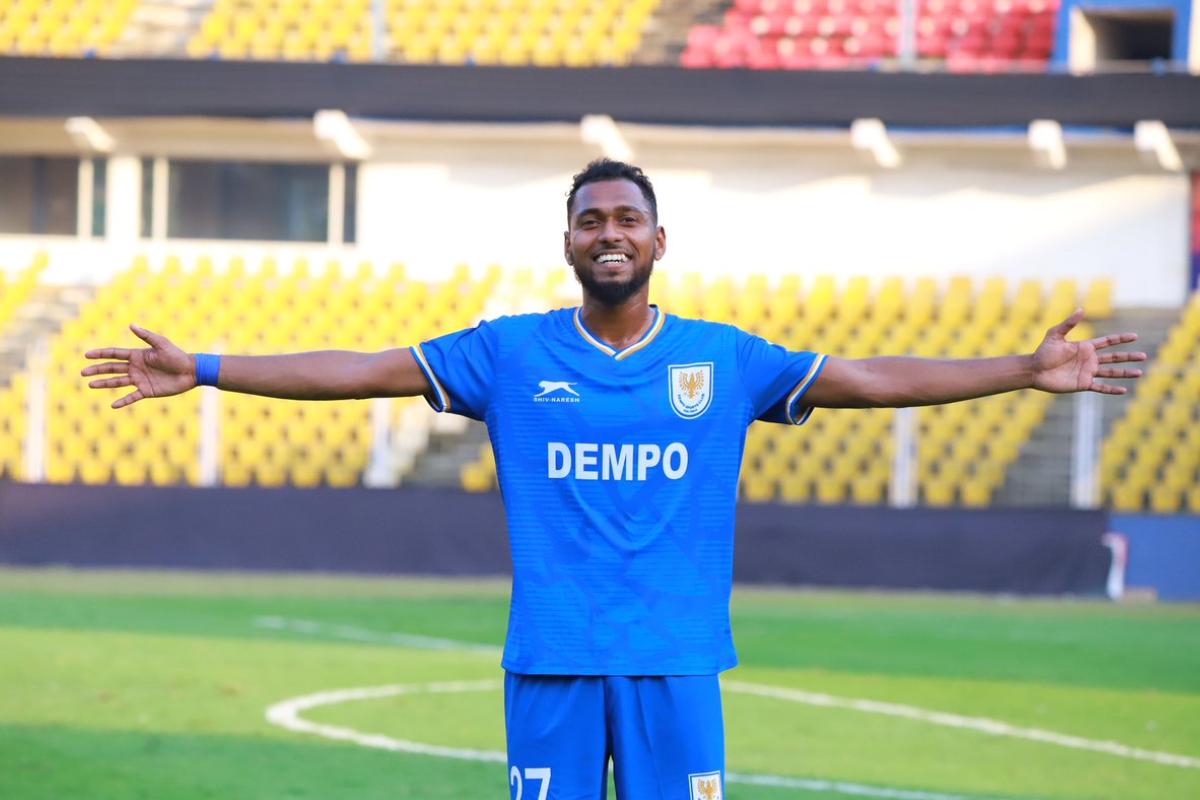 Super sub Nestor Dias scored the  83rd minute winner for Dempo FC in their I-League match against New Delhi in Margao on Wednesday