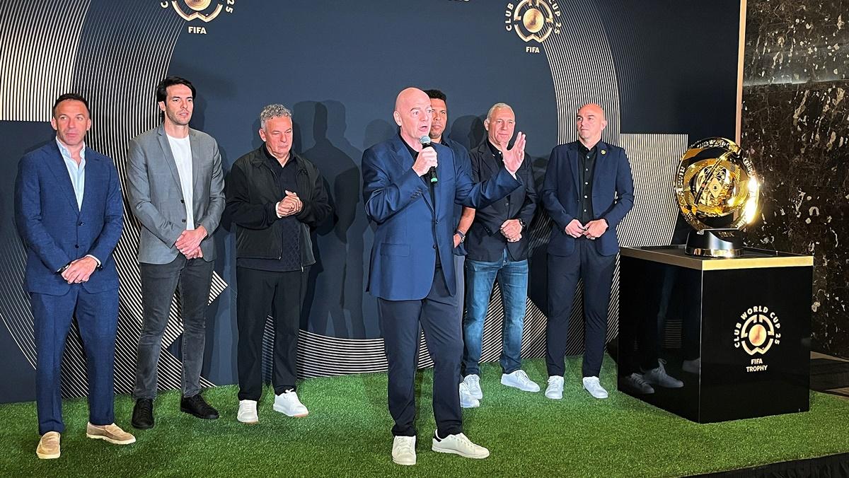 FIFA president Gianni Infantino with former football greats Alessandro Del Piero, Kaka, Roberto Baggio, Ronaldo, Hristo Stoichkov, Esteban Cambiasso and the Club World Cup trophy at a Legends event in New Jersey, United States, on Saturday.