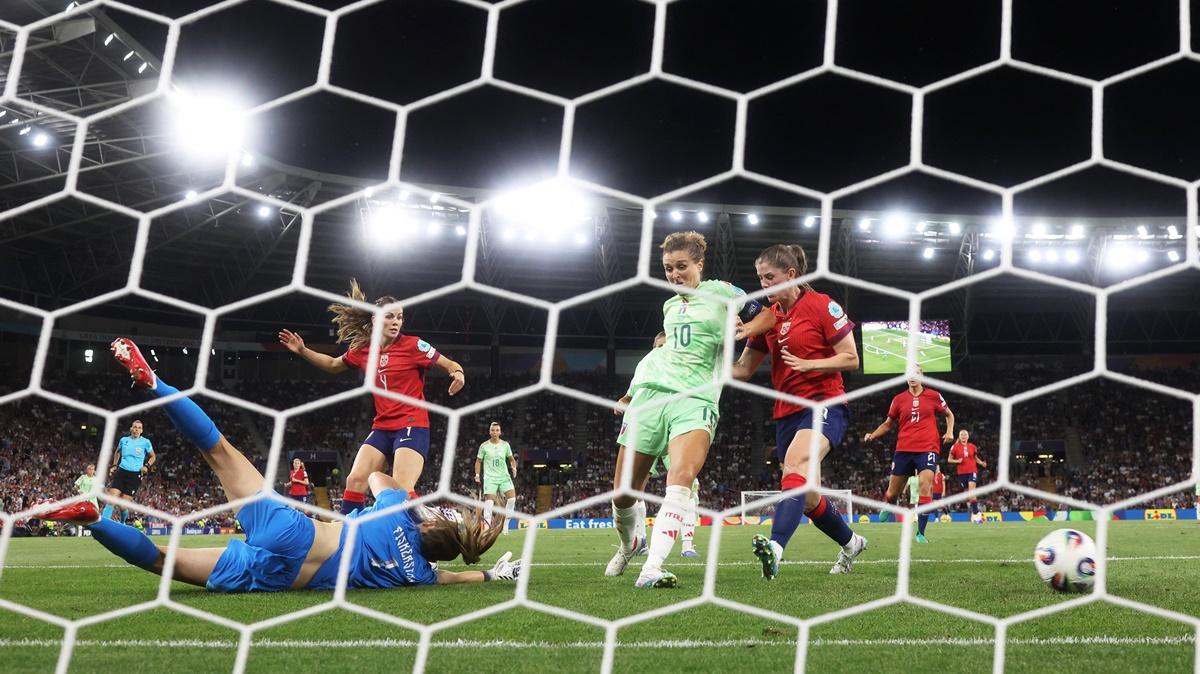 Cristiana Girelli scores Italy's first goal past Norway's goalkeeper Cecilie Fiskerstrand.
