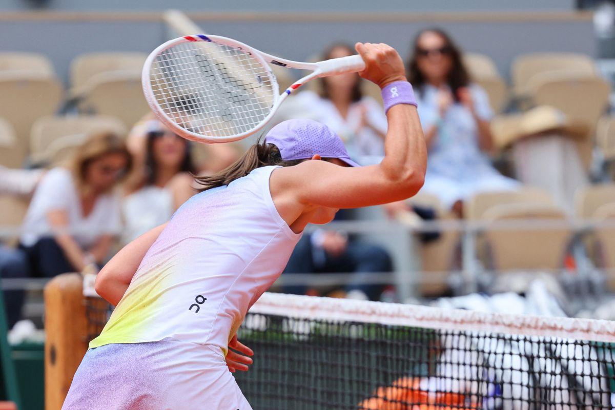 Poland's Iga Swiatek shows her frustration