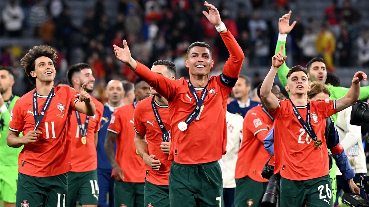 Cristiano Ronaldo does a victory lap around the Allianz Arena after Portugal's Nations League triumph in Munich, Germany, on Sunday.