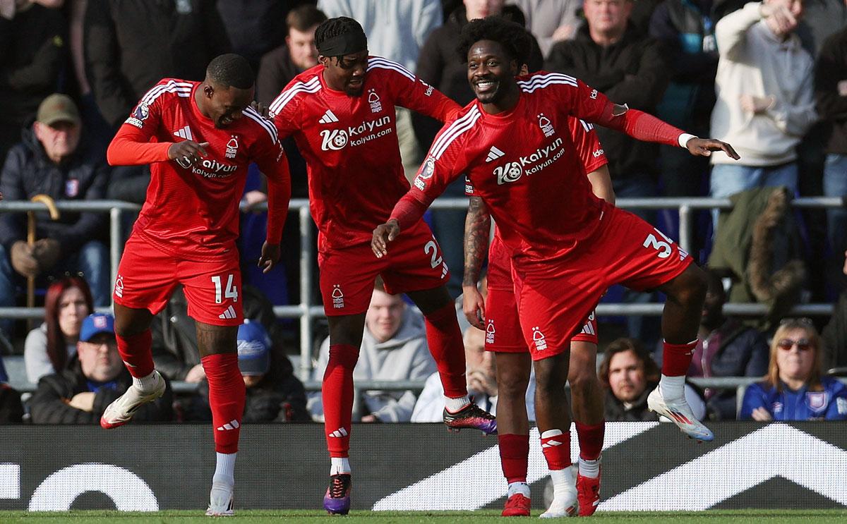 Anthony Elanga celebrates