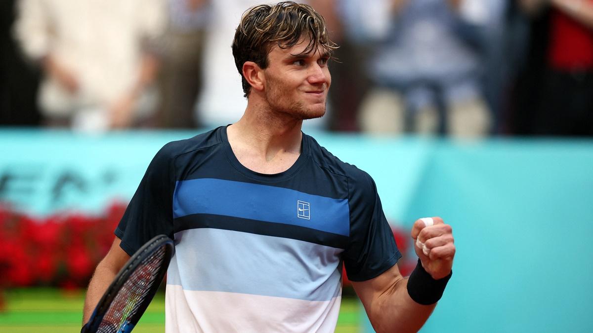 Britain's Jack Draper celebrates after winning his men's quarter-final against Italy's Matteo Arnaldi.