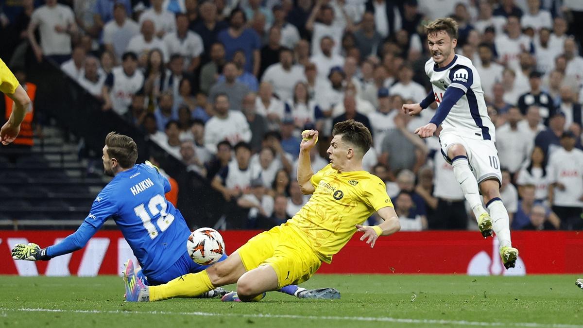 James Maddison scores Tottenham Hotspur's second goal.