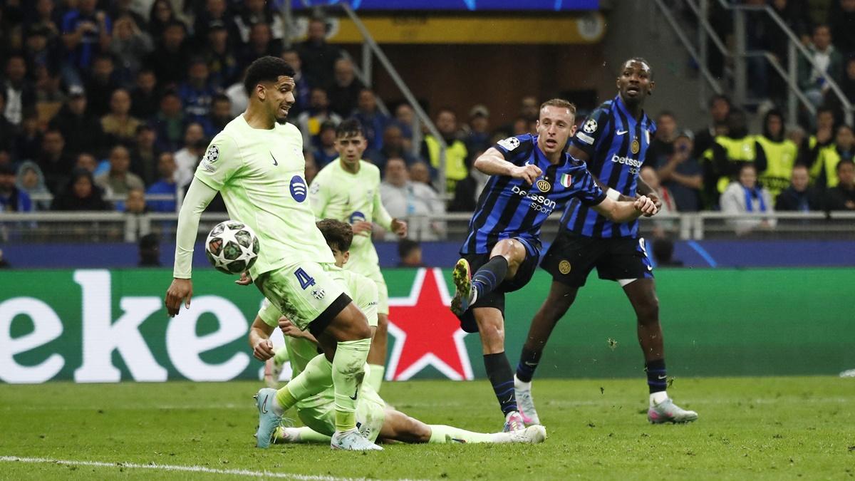 Davide Frattesi fires the ball home for Inter Milan's their fourth goal in the Champions League semi-final second leg against Barcelona at San Siro, Milan, Italy, on Tuesday.