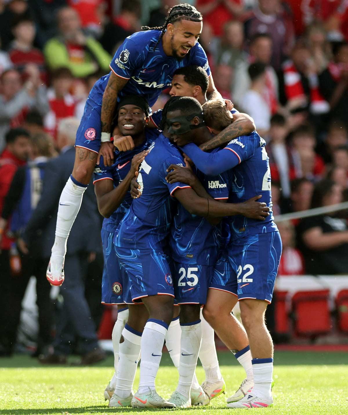 Chelsea's players celebrate