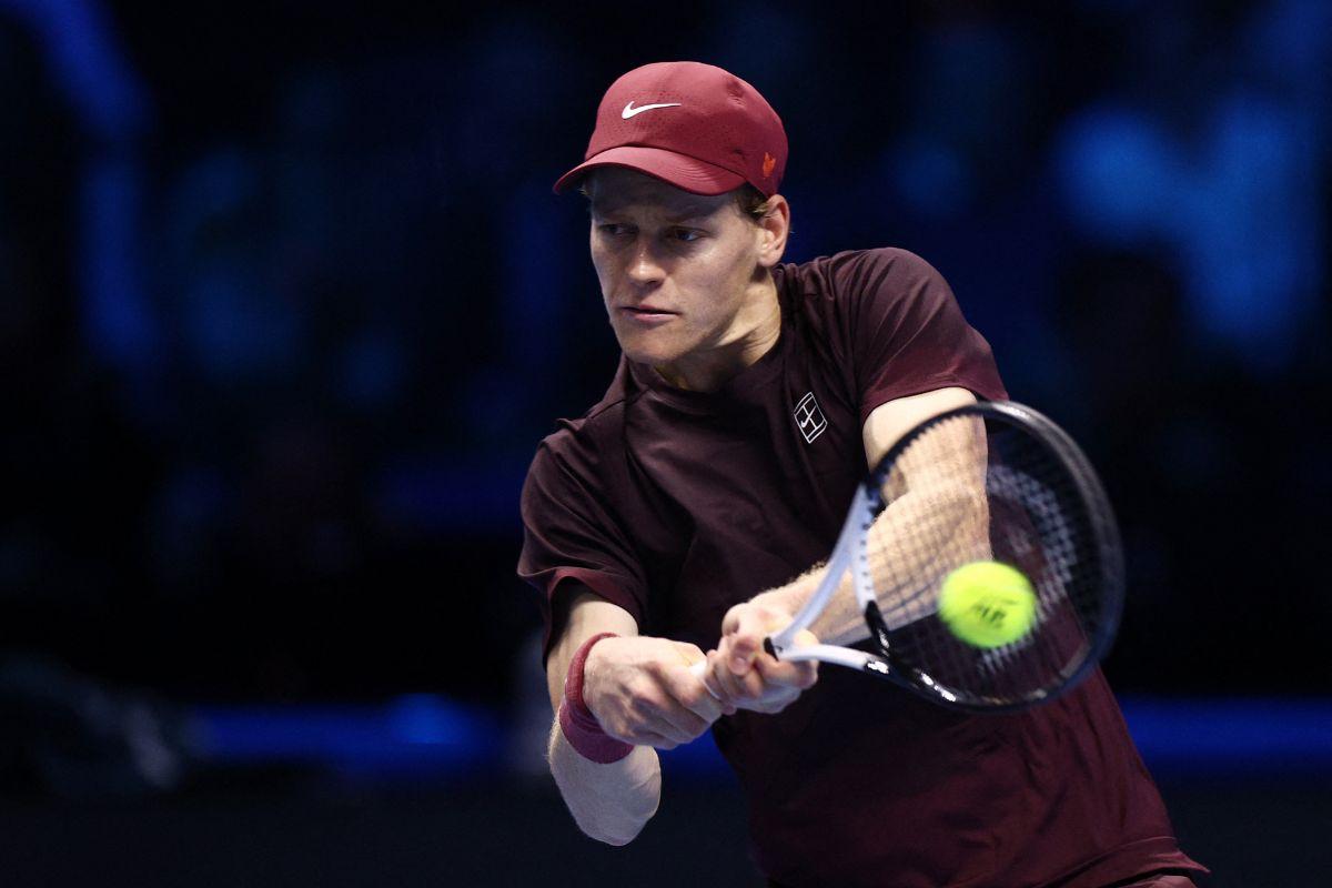  Italy's Jannik Sinner in action during his group stage match against Ben Shelton of the US at the ATP Finals at Palasport Olimpico, Turin, Italy, on Friday 