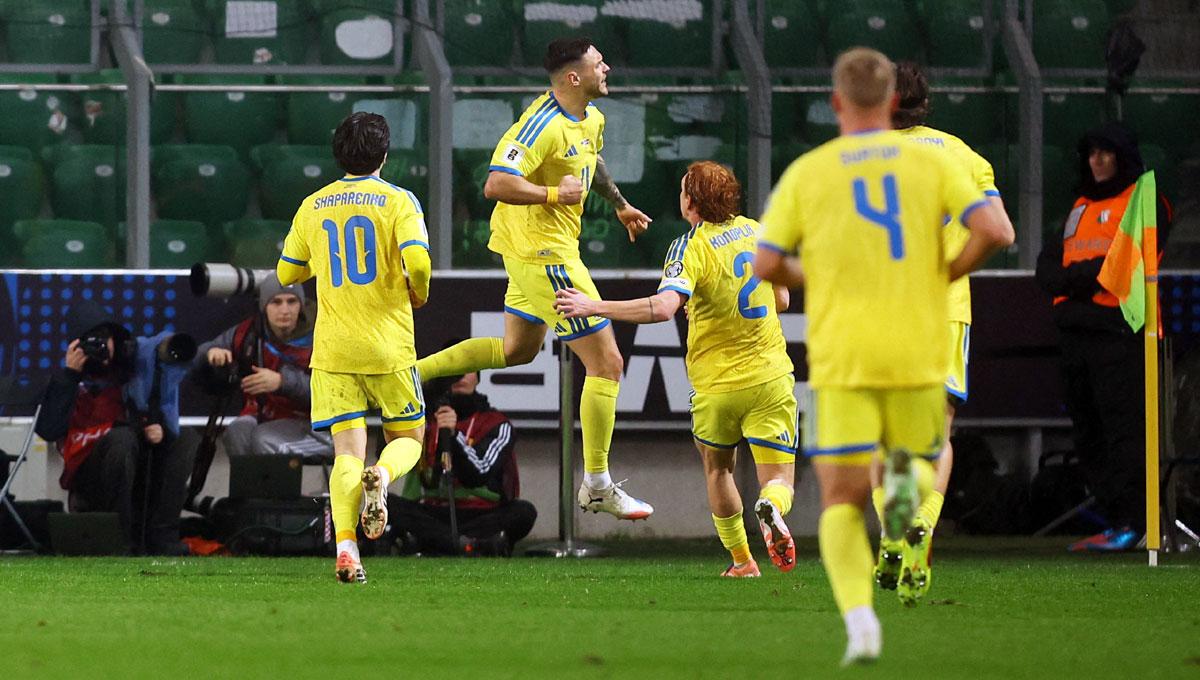 Ukraine's Oleksii Hutsulyak celebrates Ukraine's Oleksii Hutsulyak celebrates