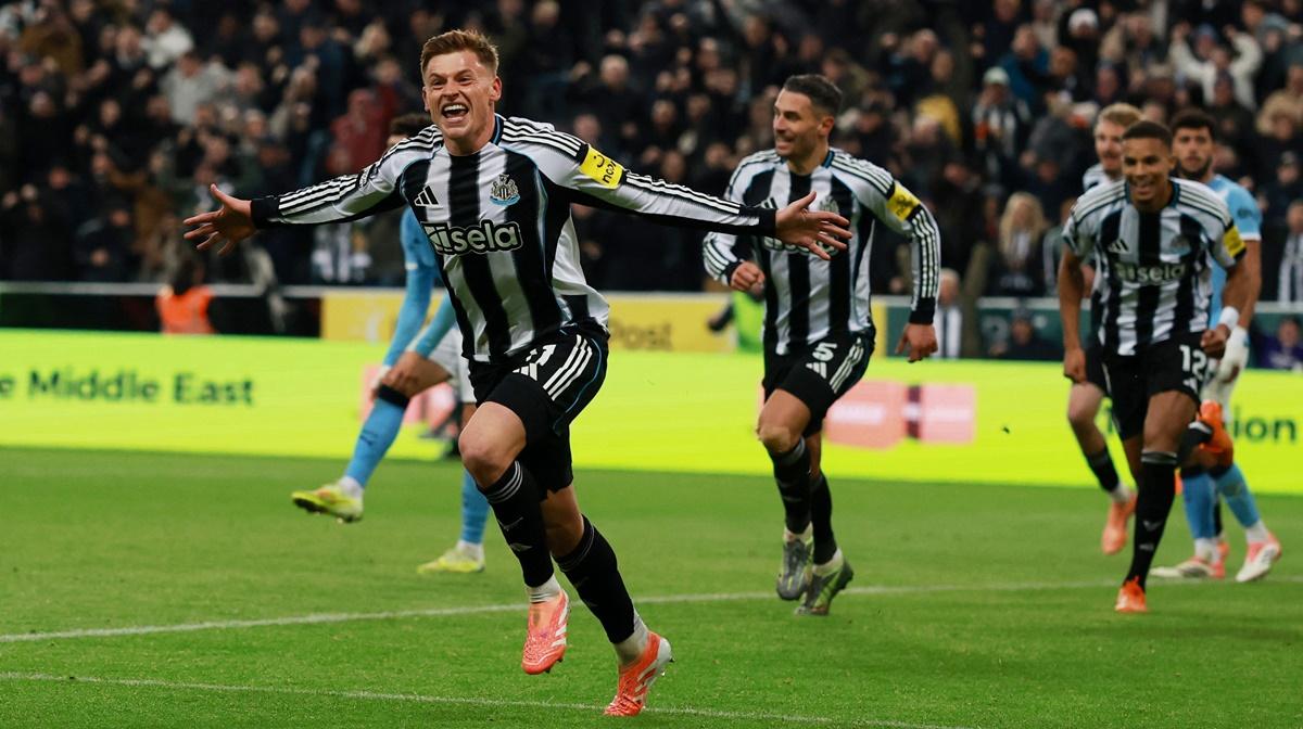 Harvey Barnes celebrates scoring Newcastle United's second goal against Manchester City at St James Park, Newcastle